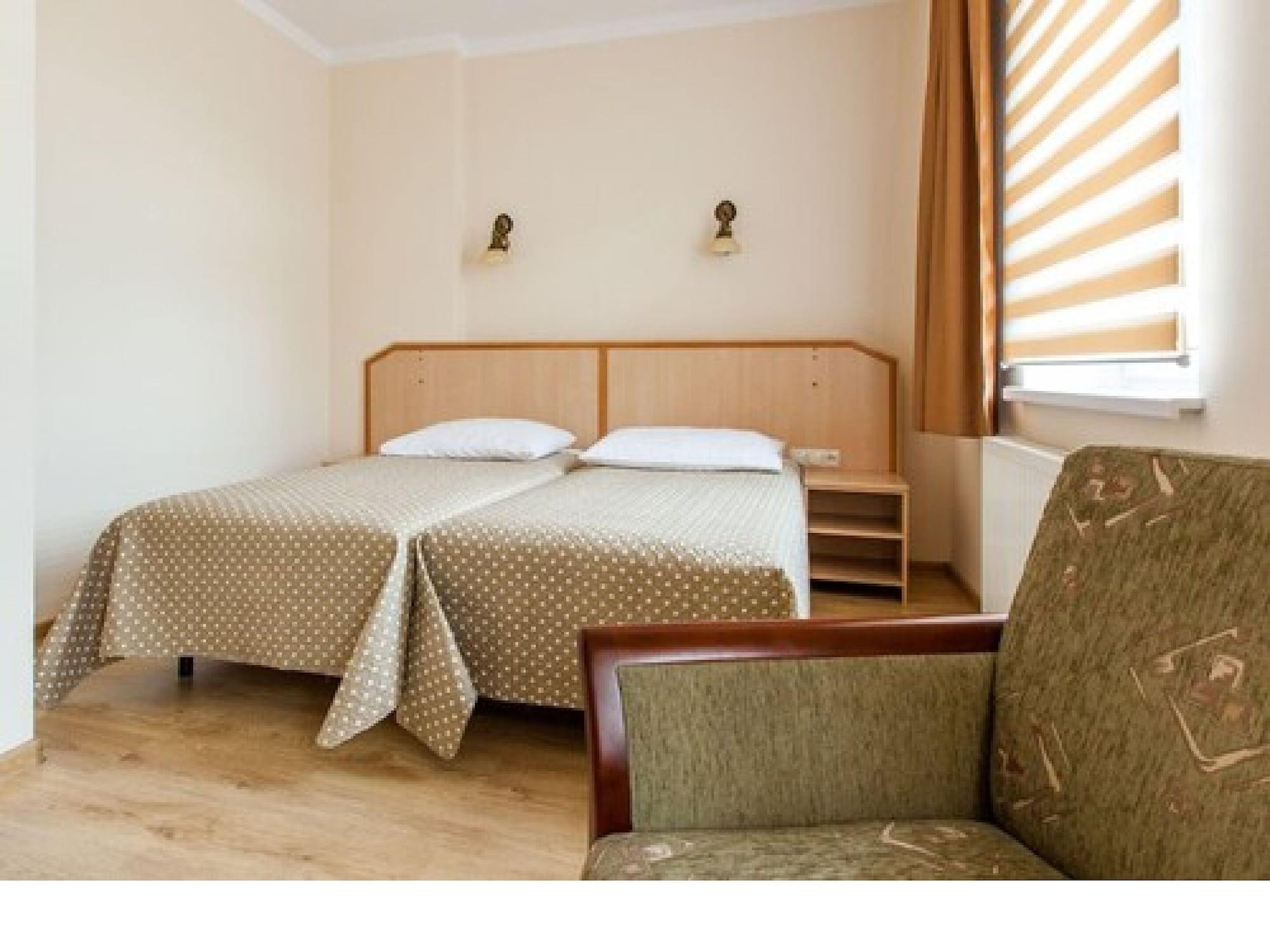 Antica 3*